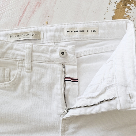 Pilcro & the Letterpress Shorts Anthropologie White Denim High Rise Slim Sz 26 - Picture 13 of 16